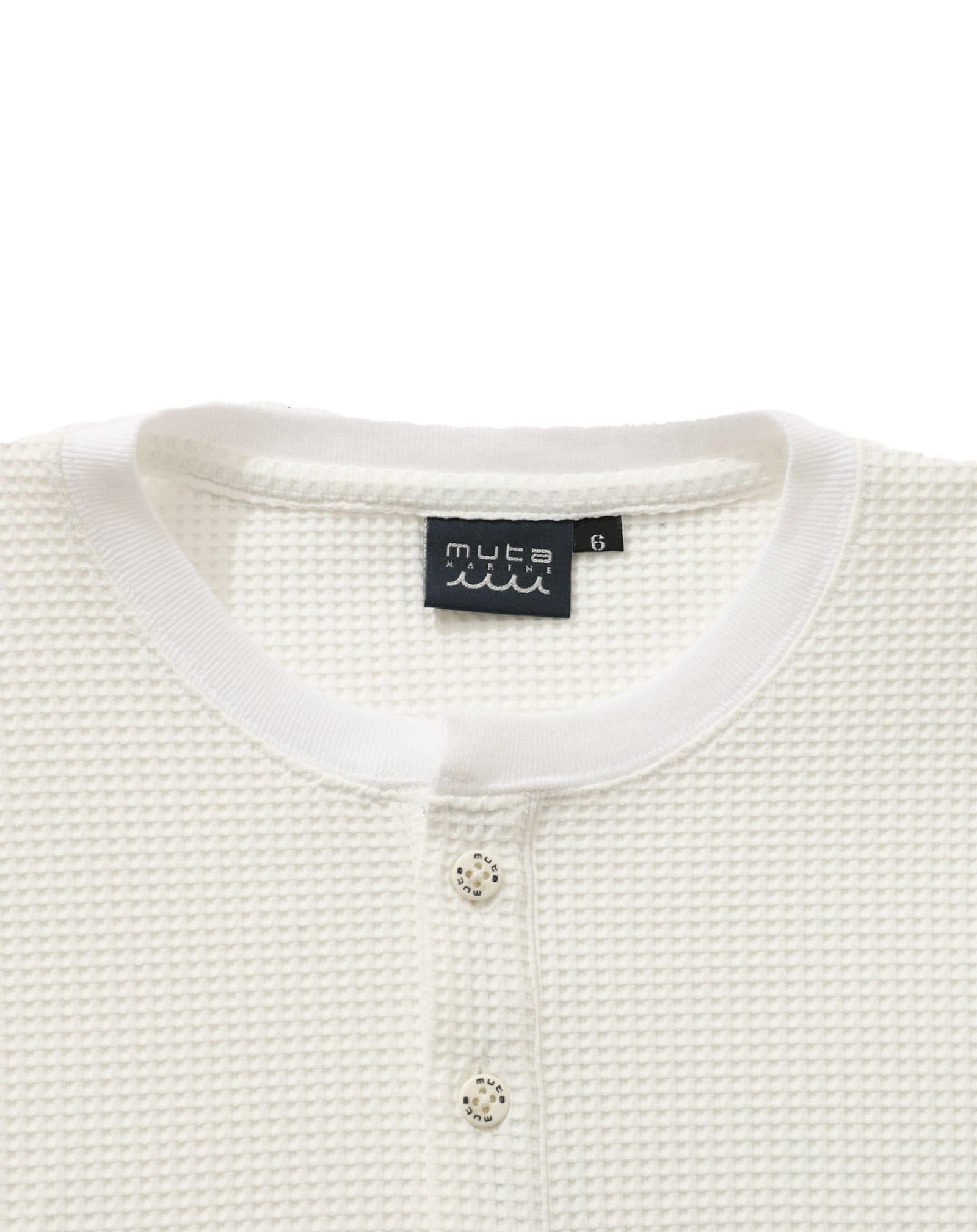 【新品未使用】ムータマリンmuta MARINE ヘンリーネックシャツ サイズ7 WEB限定］Safari × muta MARINE ワッフルヘンリーネックTシャツ [全2色
