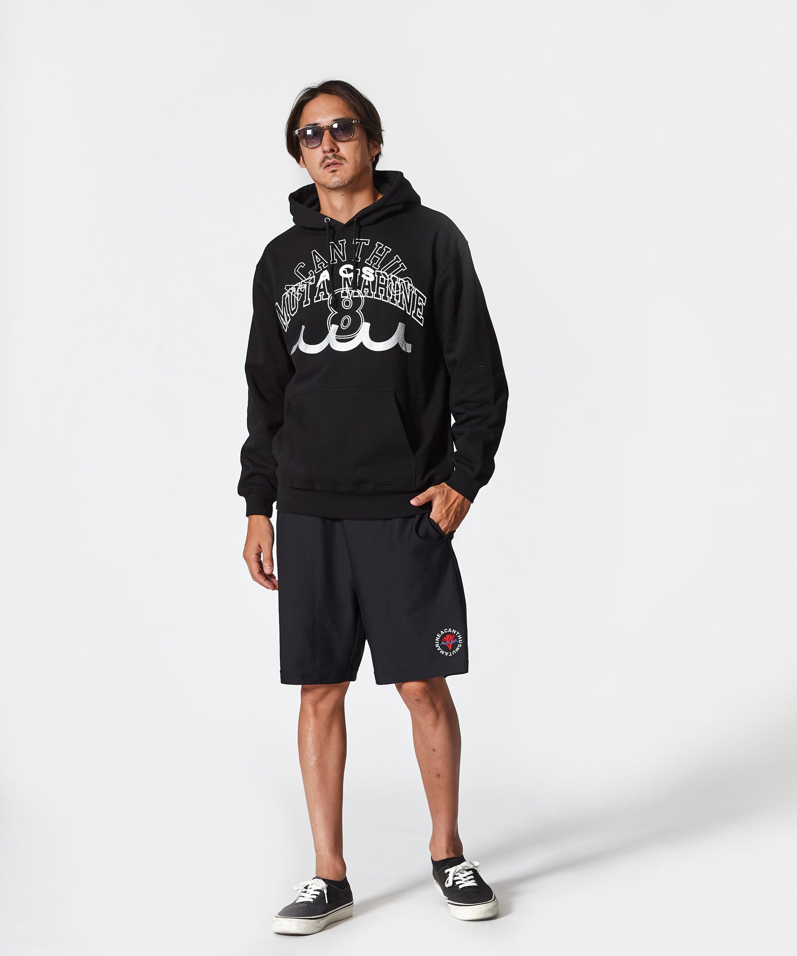 ACANTHUS × muta MARINE Multi Logo Hooded Sweatshirt [全2色] – muta
