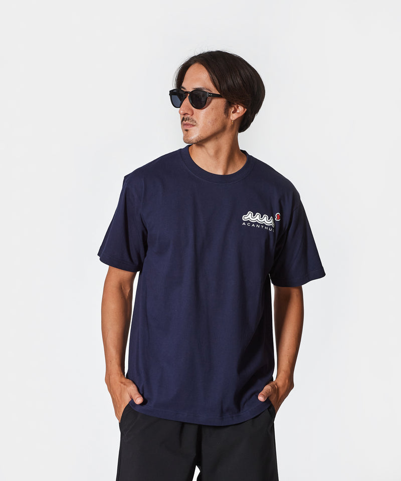 ACANTHUS × muta MARINE Sweet Logo Tee [全3色]