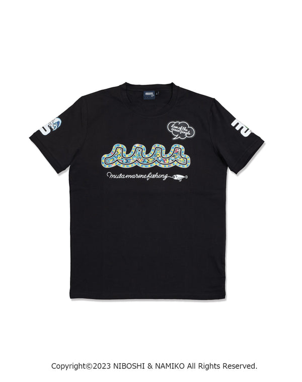 ［EVENT / WEB 限定］NAMIKO (NIBOSHI&) × muta MARINE Fishing Tシャツ (クロカジキ)