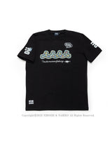 ［EVENT / WEB限定］NAMIKO (NIBOSHI&) × muta MARINE Fishing Tシャツ (ツチホゼリ) [全2色]