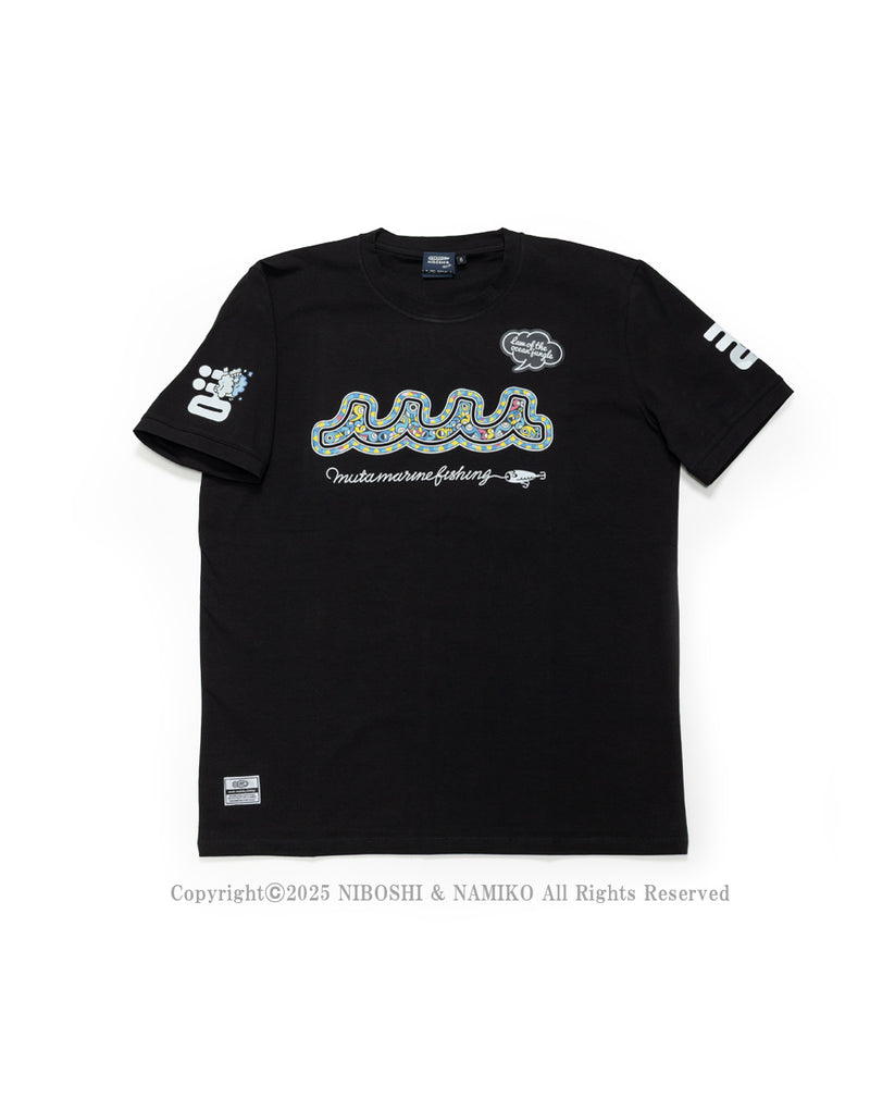 ［EVENT / WEB限定］NAMIKO (NIBOSHI&) × muta MARINE Fishing Tシャツ (ツチホゼリ) [全2色]