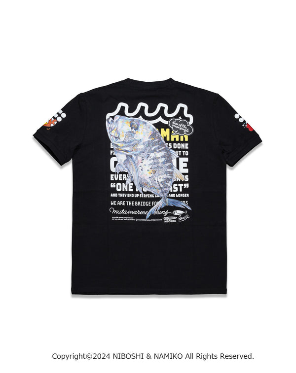 NAMIKO (NIBOSHI&) × muta MARINE Fishing Tシャツ (ロウニンアジ)