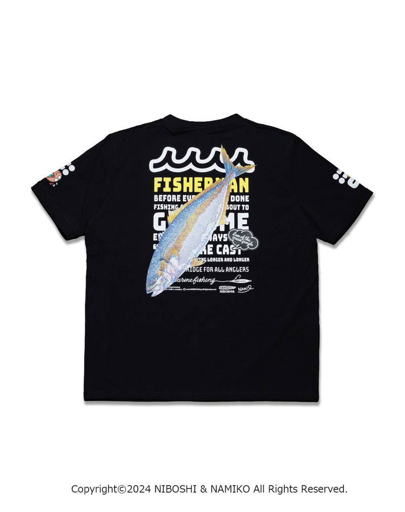 NAMIKO (NIBOSHI&) × muta MARINE Fishing Tシャツ (ヒラマサ) [全2色]