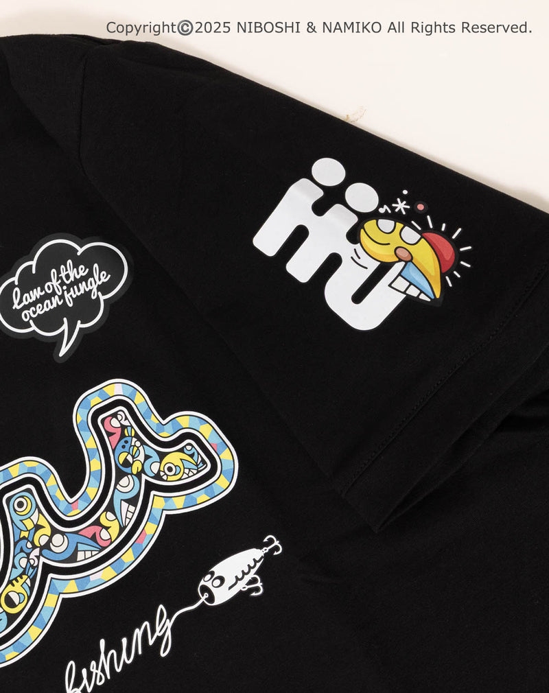 【muta】× NAMIKO (NIBOSHI&) Fishing Tシャツ (ホホジロザメ) NAMIKO (NIBOSHI&) × muta MARINE Fishing Tシャツ