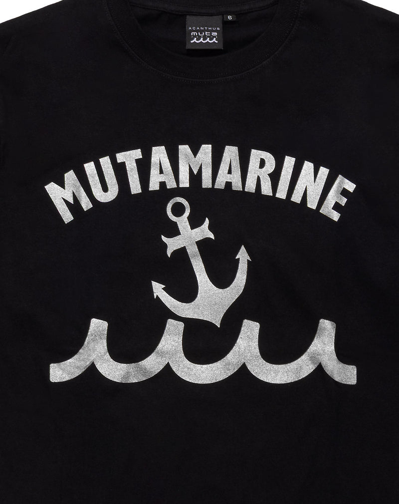 ACANTHUS × muta MARINE Anchor Logo L/S Tee [全3色]
