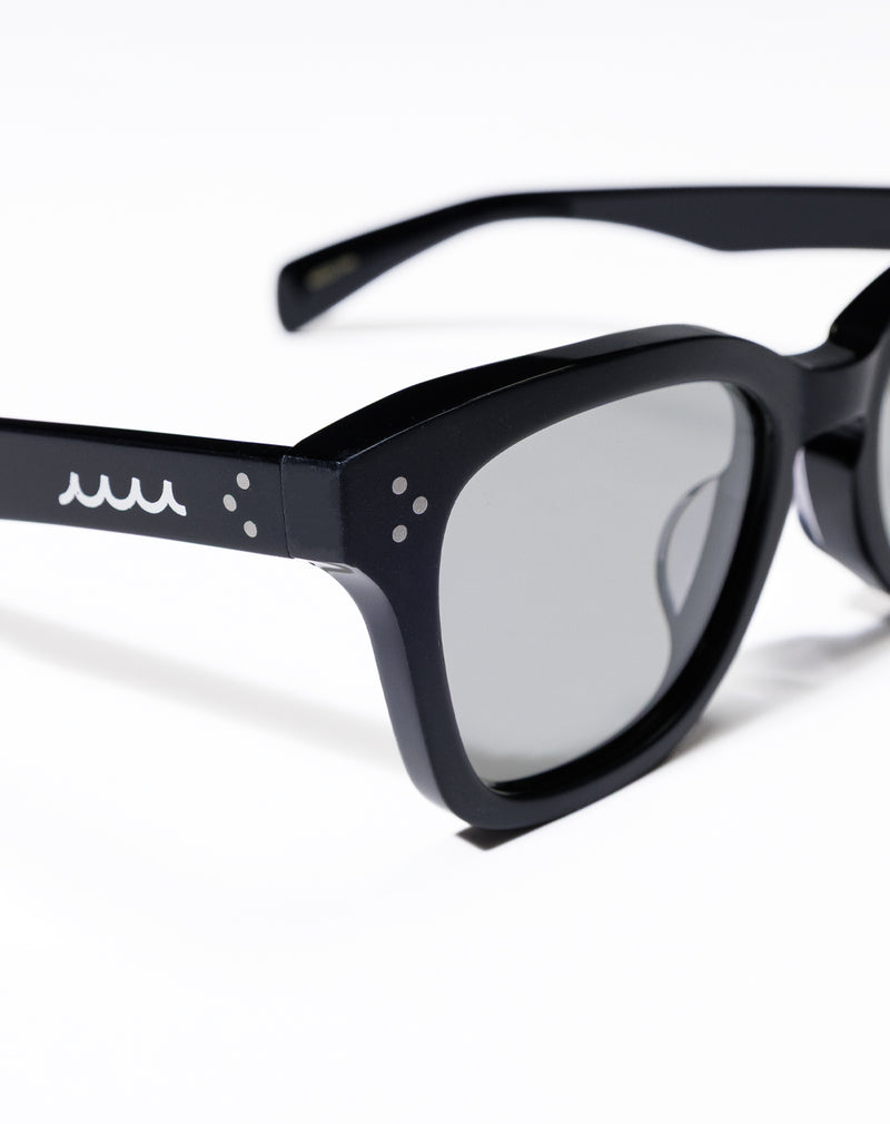 ELEBROU × muta MARINE GOLF CLASSIC WELLINGTON SUNGLASSES(調光偏光