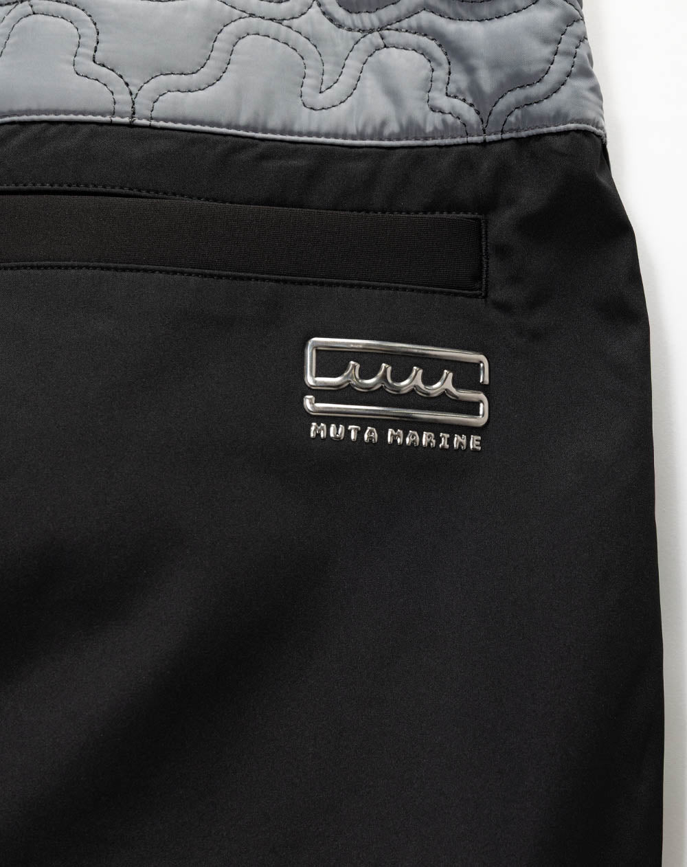 ジオメトリックウェーブ キルティングパンツ [全3色] – muta Online Store