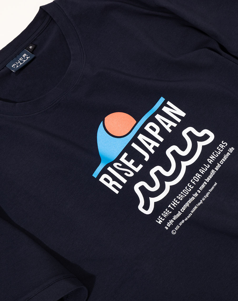 【muta MARINE】RISE JAPAN × muta MARINE Fishing Tシャツ EVENT / WEB］RISE JAPAN × muta MARINE Fishing Tシャツ [全2色