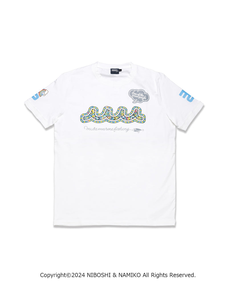 NAMIKO (NIBOSHI&) × muta MARINE Fishing Tシャツ (ヒラマサ) [全2色]