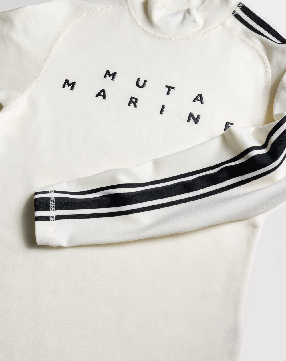 ウォームストレッチポンチ モックネックシャツ (WOMAN) [全4色] – muta