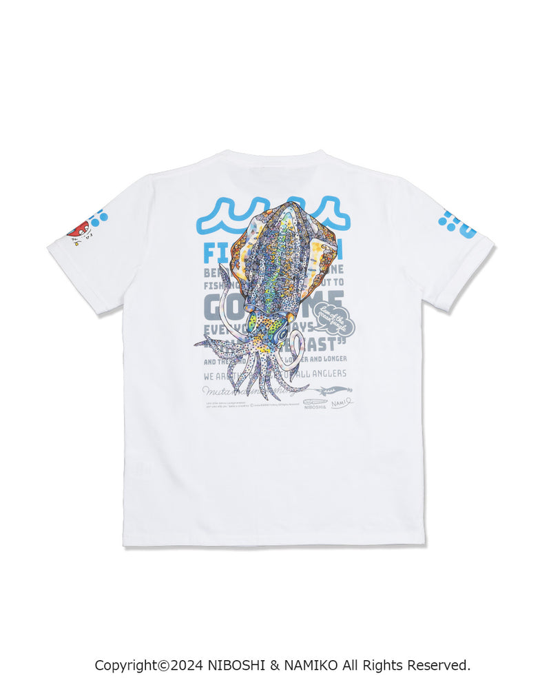 NAMIKO (NIBOSHI&) × muta MARINE Fishing Tシャツ (アオリイカ) [全2色]