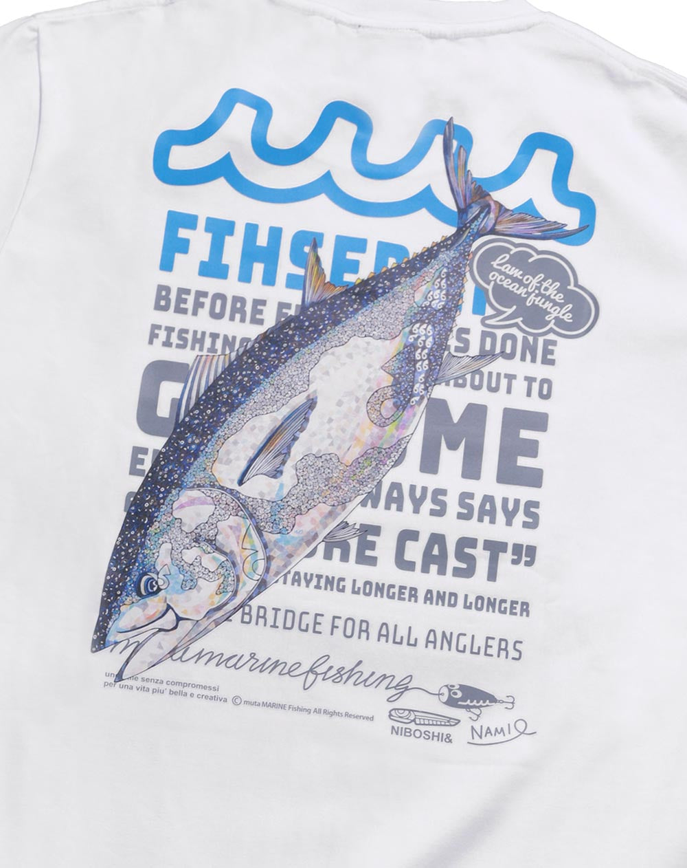 【muta】× NAMIKO (NIBOSHI&) Fishing Tシャツ (ロウニンアジ) NAMIKO (NIBOSHI&) × muta MARINE Fishing Tシャツ