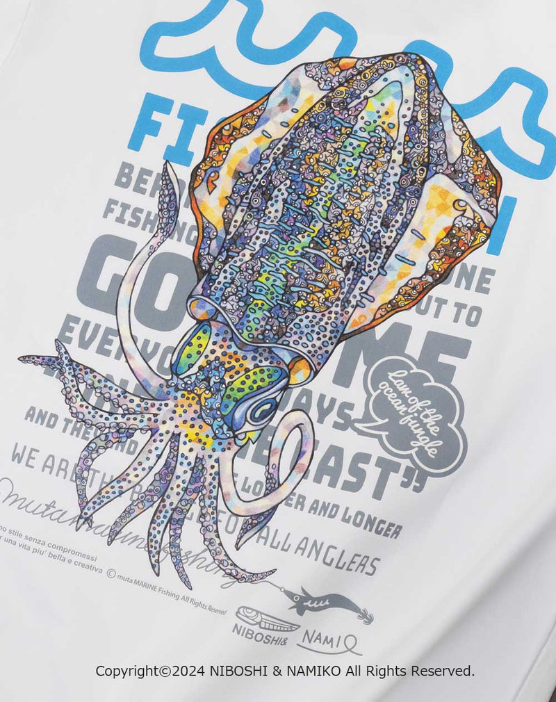 NAMIKO (NIBOSHI&) × muta MARINE Fishing Tシャツ (アオリイカ) [全2色]