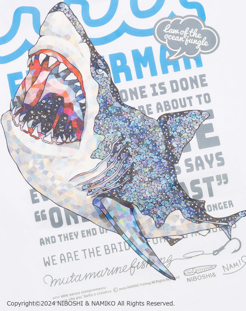NAMIKO (NIBOSHI&) × muta MARINE Fishing Tシャツ (ホホジロザメ) [全2色]